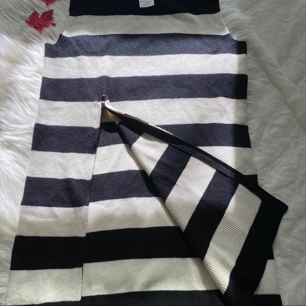 BANANA REPUBLIC Dress sleeveless Size small ,